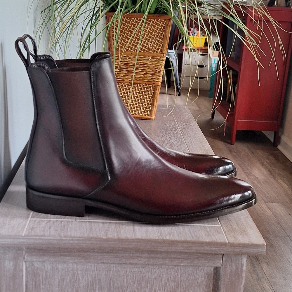 LUCENT LOS ANGELES (Mens Size 9 - Narrow Fit) - NEVER WORN